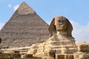 Pirámide del Arte Egipcio: