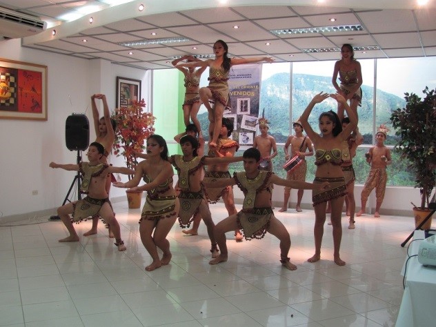 representaciones de las danzas de la selva