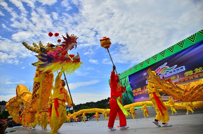 Danza del dragón: historia, vestimenta, y todo lo que desconoce de ella
